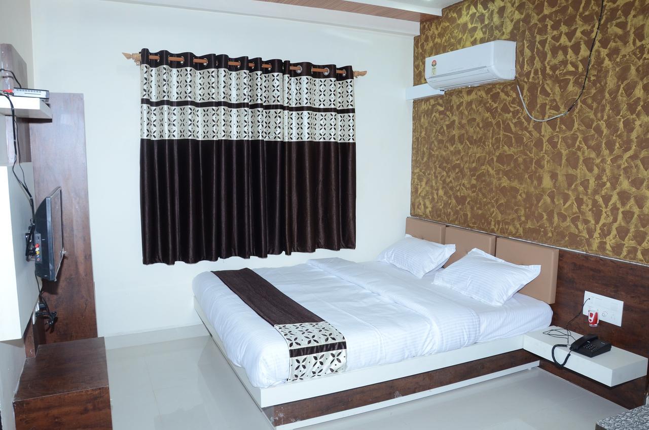 Hotel Bansidhar Somnath Exterior photo